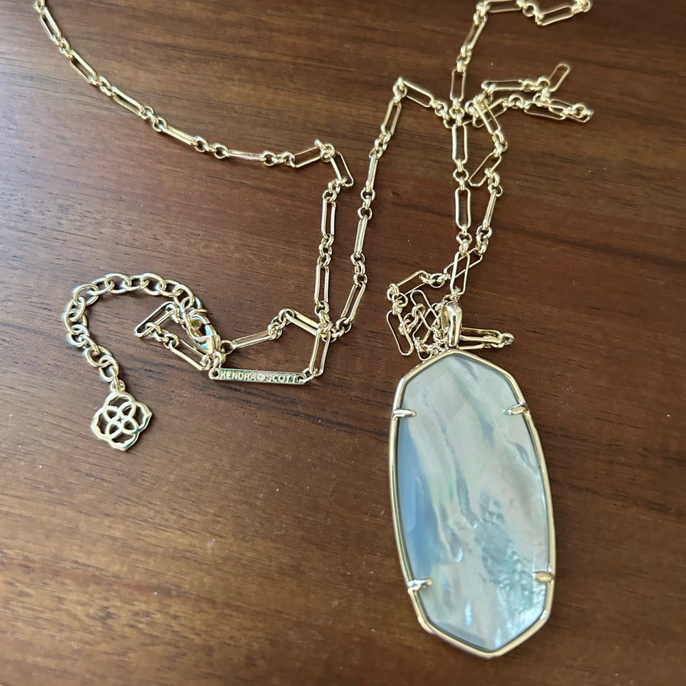 Kendra Scott Pendant Necklace